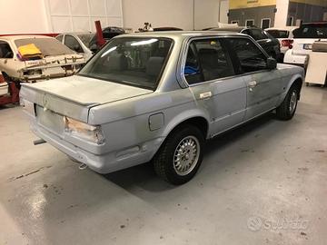 BMW 320i e30