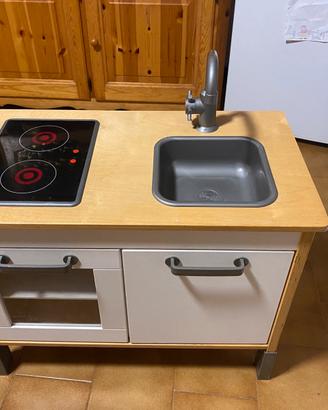 Cucina giocattolo