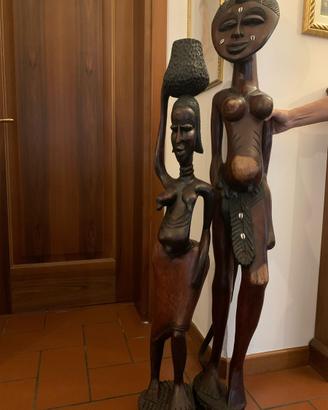 statue in legno della fertilità