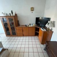 Mobile angolare + tavolo sala da pranzo e 4 sedie