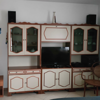 Mobile vetrina per soggiorno