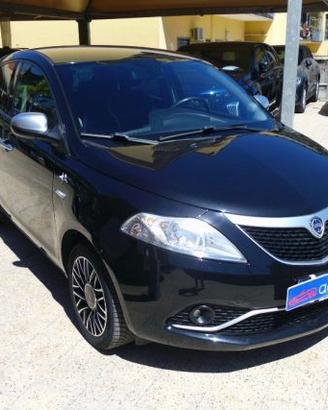 LANCIA Ypsilon 1.2 69 CV 5 porte Gold