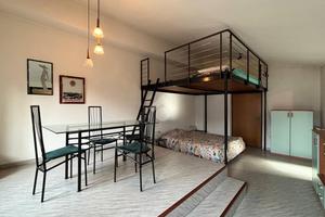 MONOLOCALE A BERZO INFERIORE