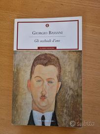 Gli occhiali d'oro è un romanzo breve di Bassani