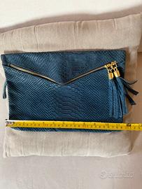 Clutch blu in vera pelle effetto pitone