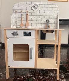 Cucina in legno per bambini