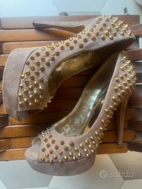 Decolletè open-toe e platform