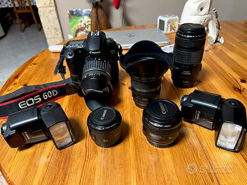 Canon 60d con Accessori e Obiettivi Canon