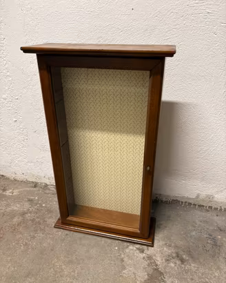 vetrinetta a muro in vetro e legno