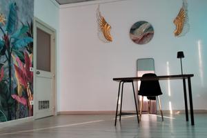 Stanza uso ufficio in struttura elegante