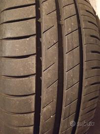 Gomme auto 195 65 r15