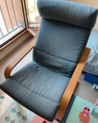 [Trattabile] Poltrona e poggiapiedi IKEA