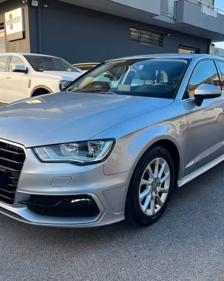 Audi A3 1.6 tdi Business 110cv s-tronic E6