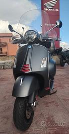 Piaggio Vespa 300 GTS Sport - 2022