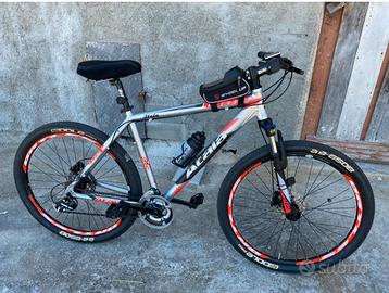 Mountain Bike Atala - Come NUOVA con Accessori