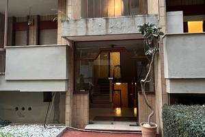 Via De Gioannis ufficio piano rialzato