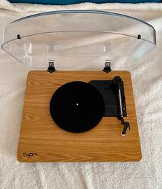Giradischi Ion con base in legno anticato