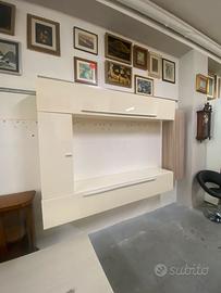 Parete attrezzata usata