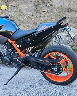 Ktm duke 890 R 2023 Tech pack