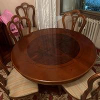 Tavolo vintage-classico compreso di sedie