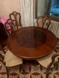 Tavolo vintage-classico compreso di sedie
