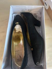 Scarpa in camoscio nero dí Valentino