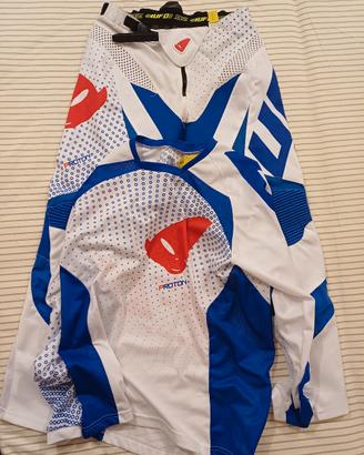 Completo Motocross / Enduro UFO Plast (Modello Pro