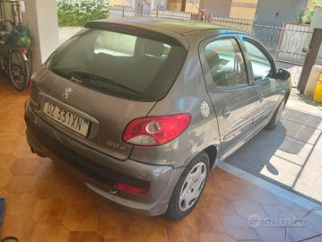 Peugeot,con 61000km a gpl 
