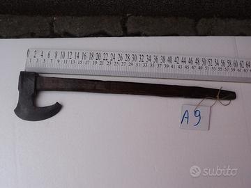 Ascia depoca da collezione