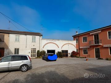 Casa indipendente e case da rustrutturare