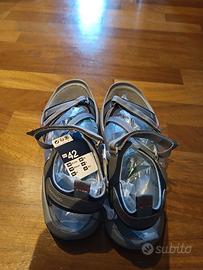 Sandalo scarpa montagna
