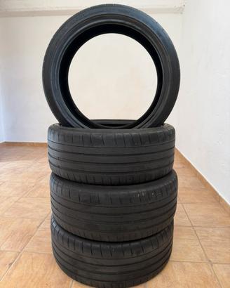 Michelin Pilot Super Sport 205 / 40 / r18