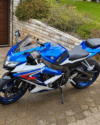 Suzuki GSX-R 750 K8 2008 - 54000km - Akrapovic