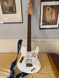 Chitarra Yamaha Pacifica + amplificatore