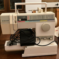 Macchina da cucire Singer Model 9124