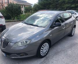 Lancia Delta 1.6 MJT diesel 120cv Argento