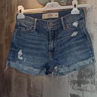 Pantaloncini shorts di jeans Hollister, taglia XS