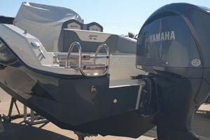 Barca 7 metri, fuoribordo 225 cv