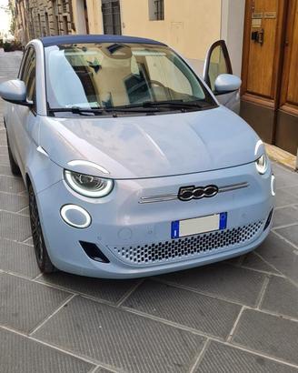 Fiat 500e cabrio icon