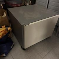 Mobiletto metallo com ruote