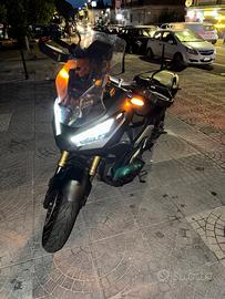 HONDA X-adv 750cc