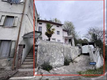 Villa di 220 m² con 5 locali e box auto a Montecch