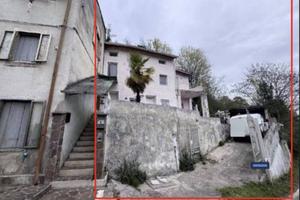 Villa di 220 m² con 5 locali e box auto a Montecch