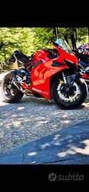 ducati panigale v4