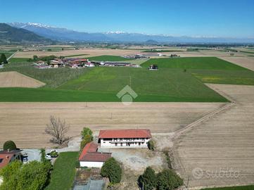 CASA INDIPENDENTE A REVELLO