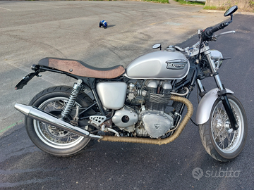 Triumph Thruxton 865 a Carburatori