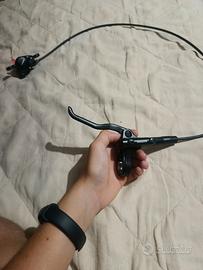 freno anteriore Shimano MT 200