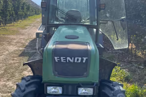Trattore Fendt 208 v