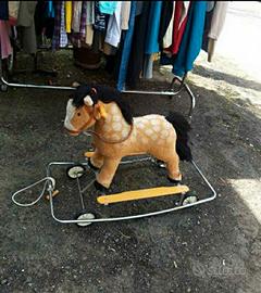 cavallo  a  dondolo   vintage 