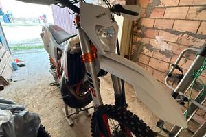 Ktm 250 2t six days 2020